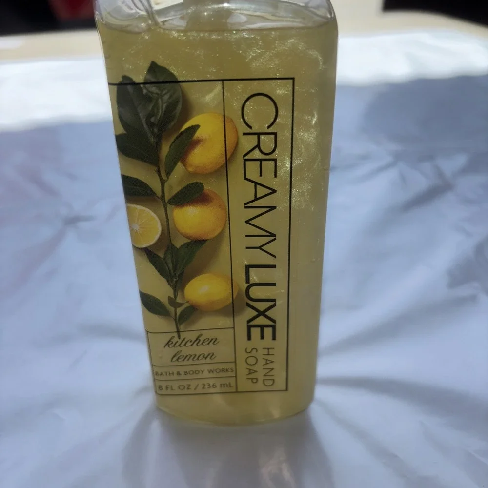 Bath & Body Works KITCHEN LEMON Creamy Luxe Hand Soap‎ 8oz